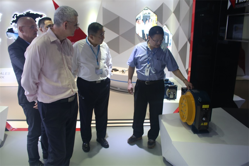 蒂森克虏伯电梯亚太区总裁约根•博乐一行莅临蒙纳考察